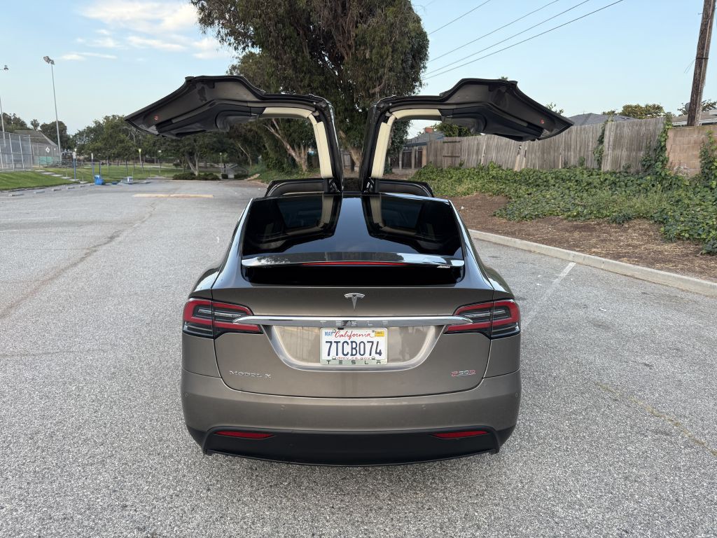 2016 Tesla Model X Image 51