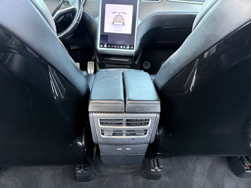 2016 Tesla Model X Image 57
