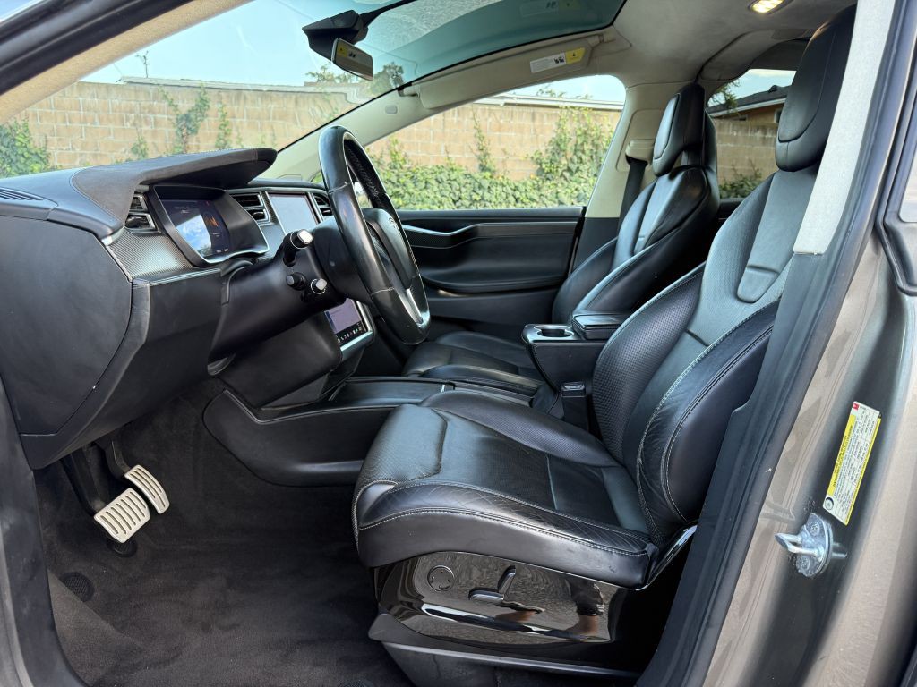2016 Tesla Model X Image 68