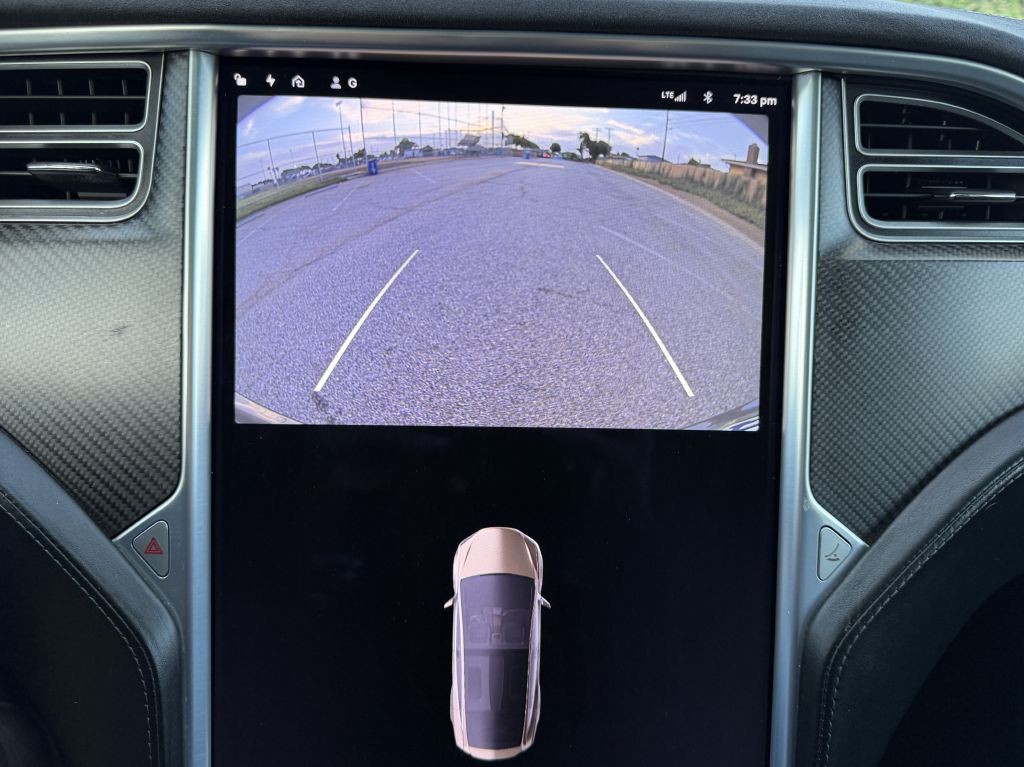 2016 Tesla Model X Image 75