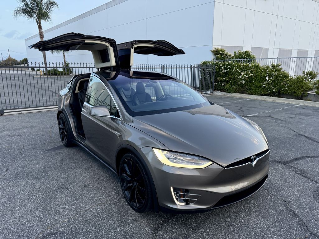 2016 Tesla Model X Image 80