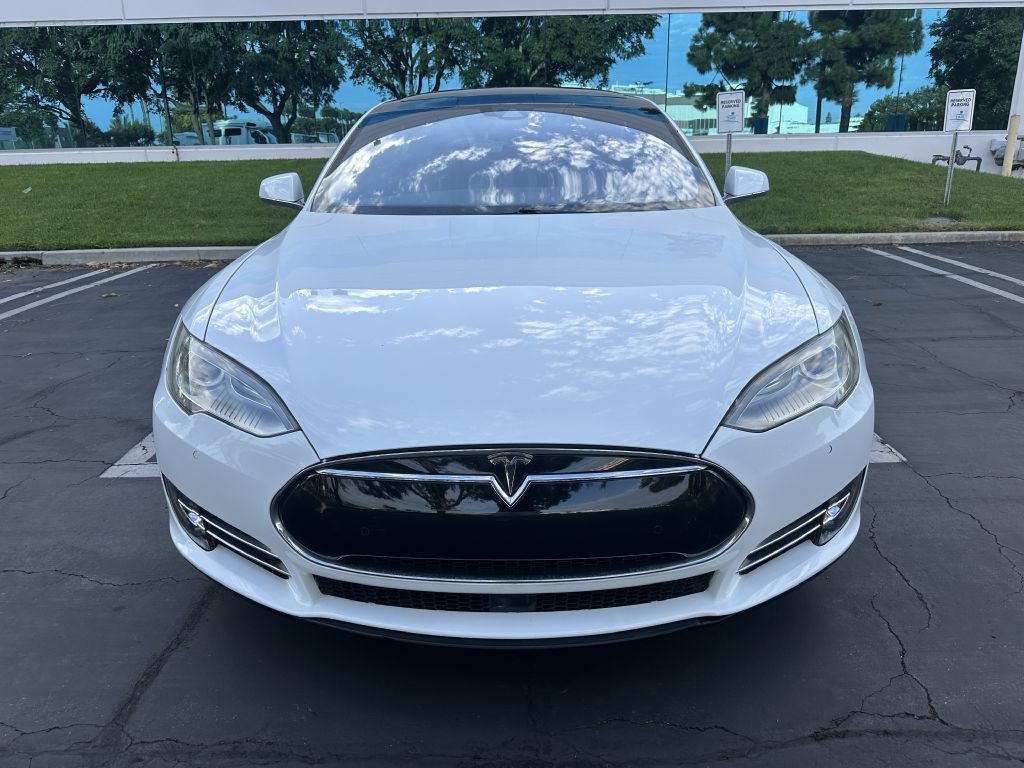 2016 Tesla Model S Image 2