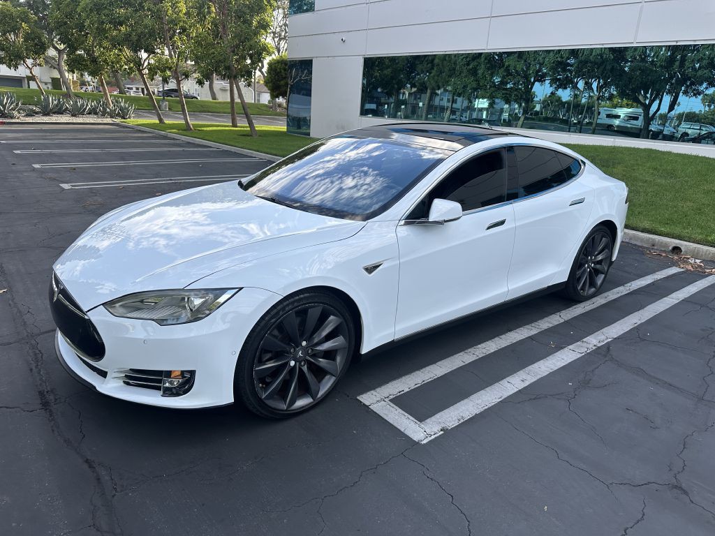 2016 Tesla Model S Image 3