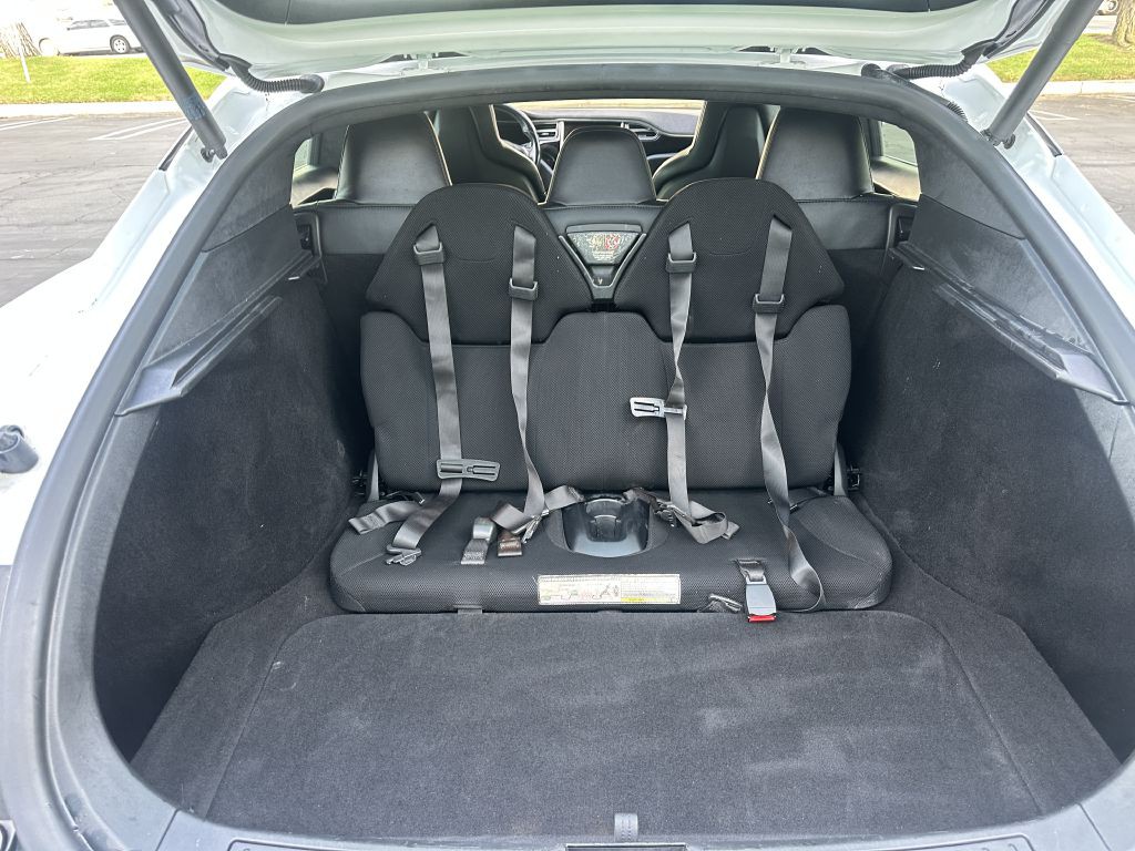 2016 Tesla Model S Image 9