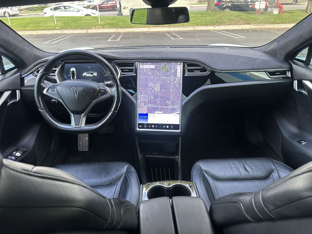 2016 Tesla Model S Image 16