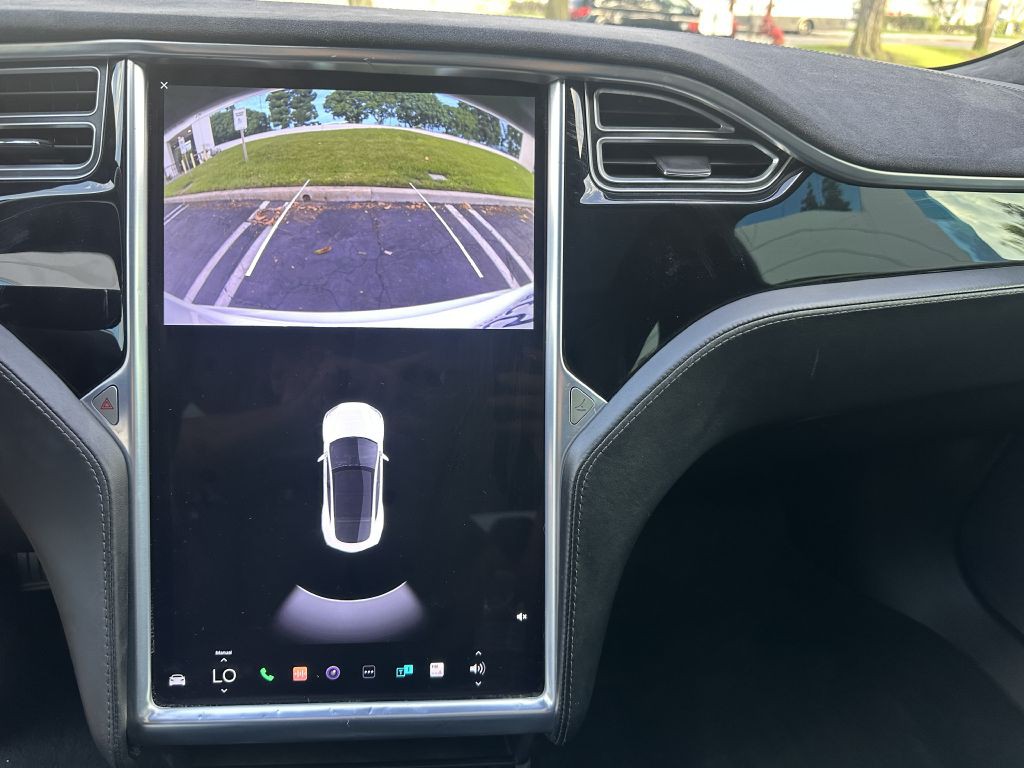 2016 Tesla Model S Image 19