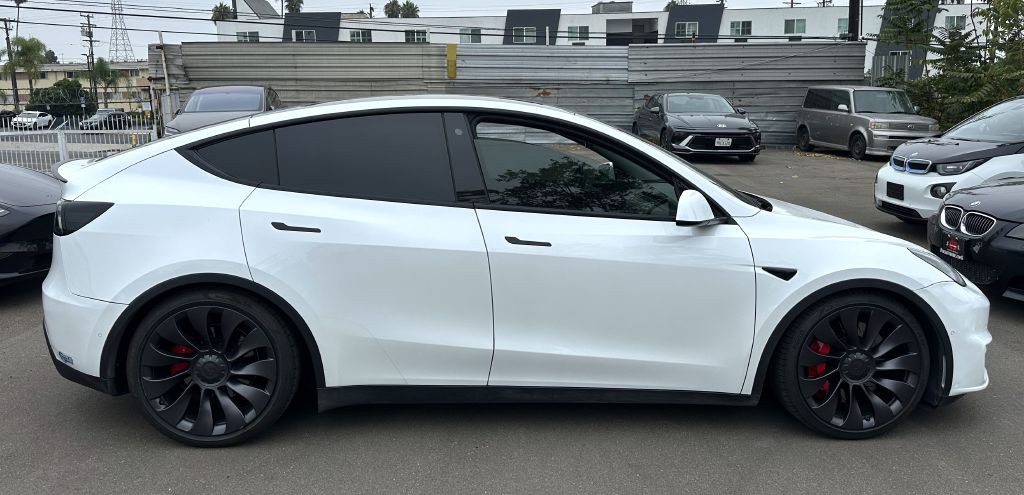 2021 Tesla Model Y Image 8
