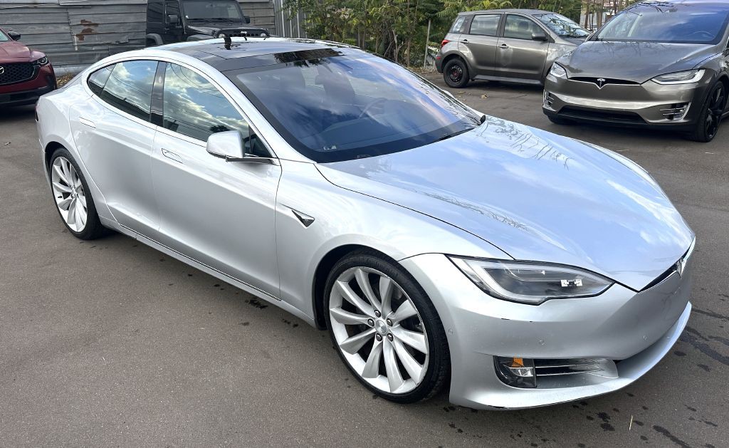 2017 Tesla Model S Image 8