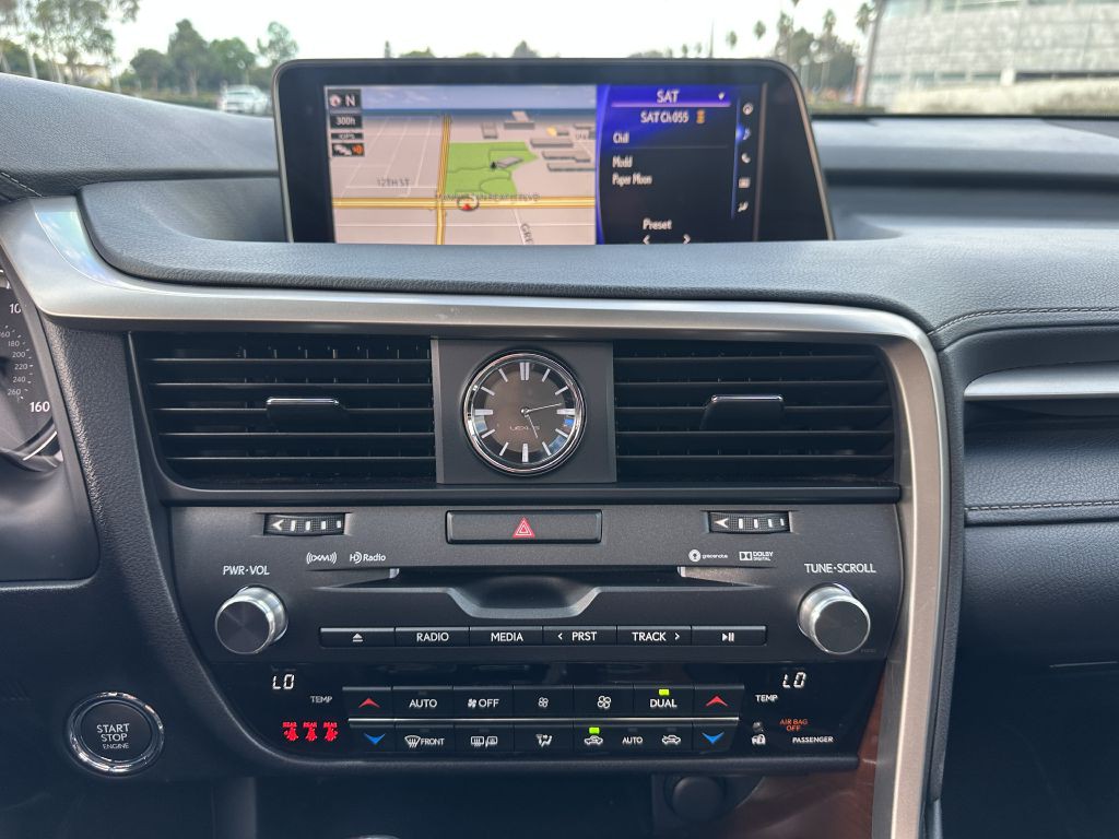 2018 Lexus RX Image 18