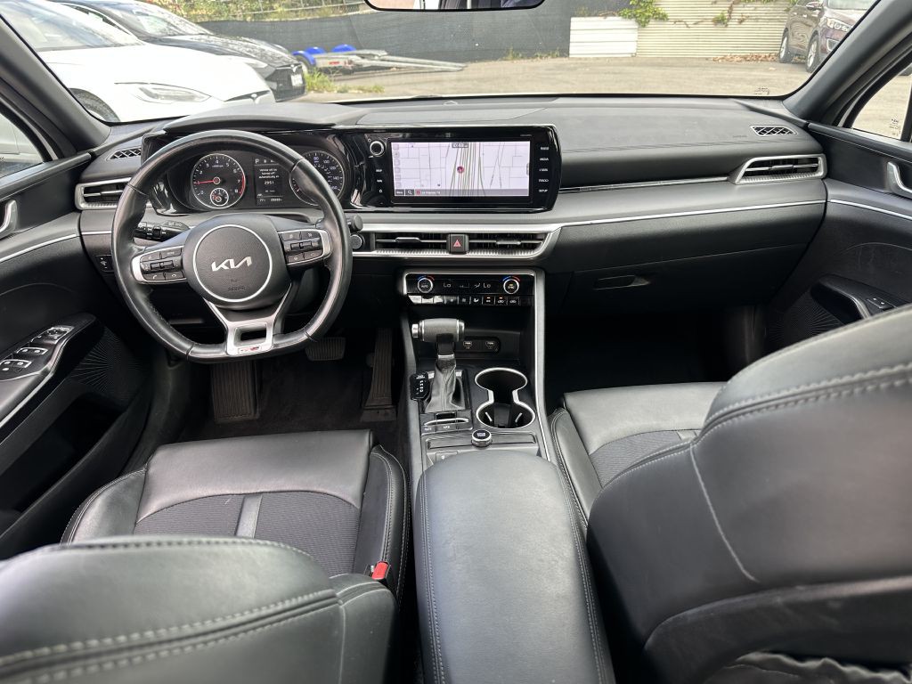 2022 Kia K5 Image 15