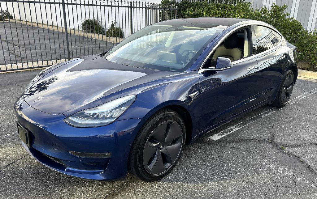 2019 Tesla Model 3 Image 2