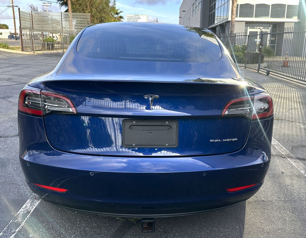 2019 Tesla Model 3 Image 4