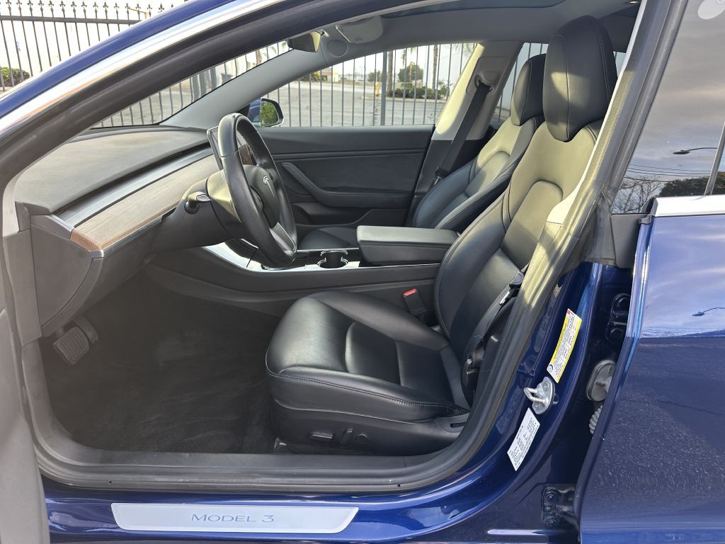 2019 Tesla Model 3 Image 7