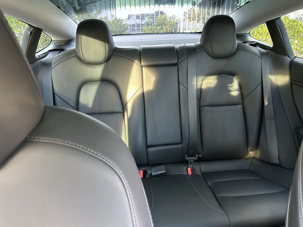 2019 Tesla Model 3 Image 11