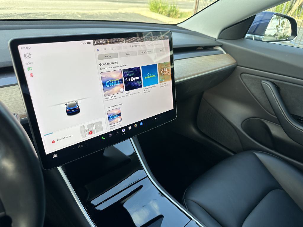 2019 Tesla Model 3 Image 17