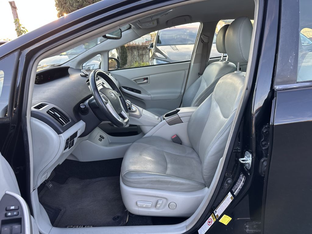 2014 Toyota Prius Image 6