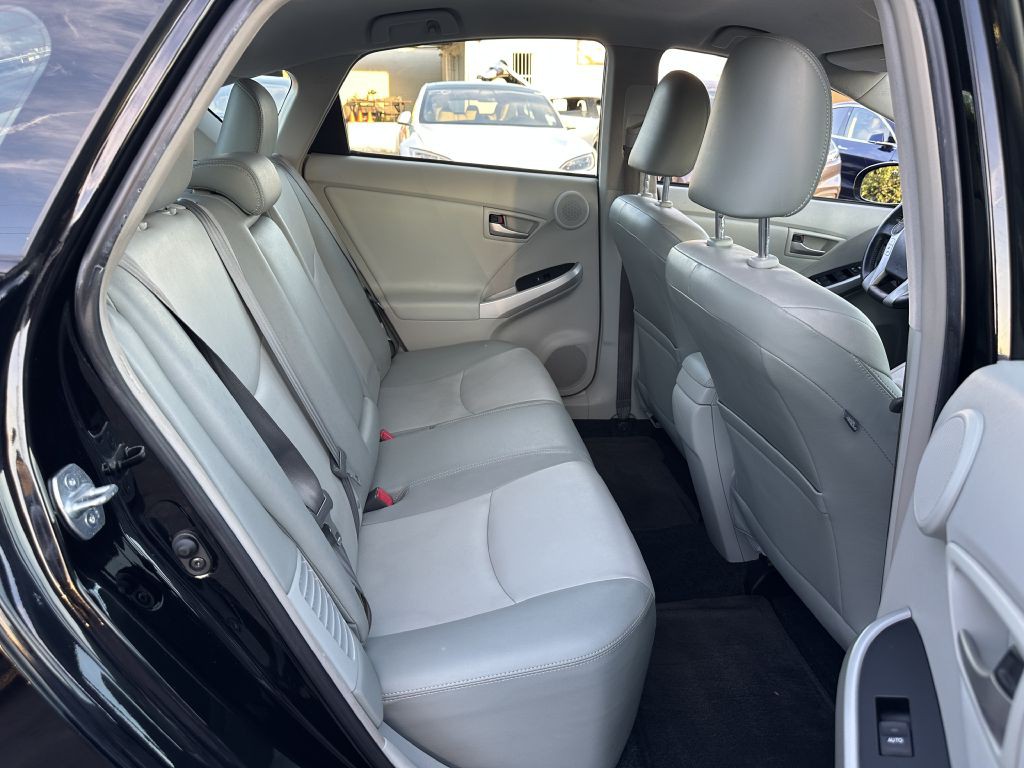 2014 Toyota Prius Image 10