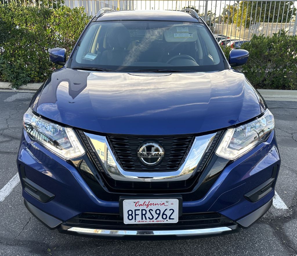 2018 Nissan Rogue Image 1