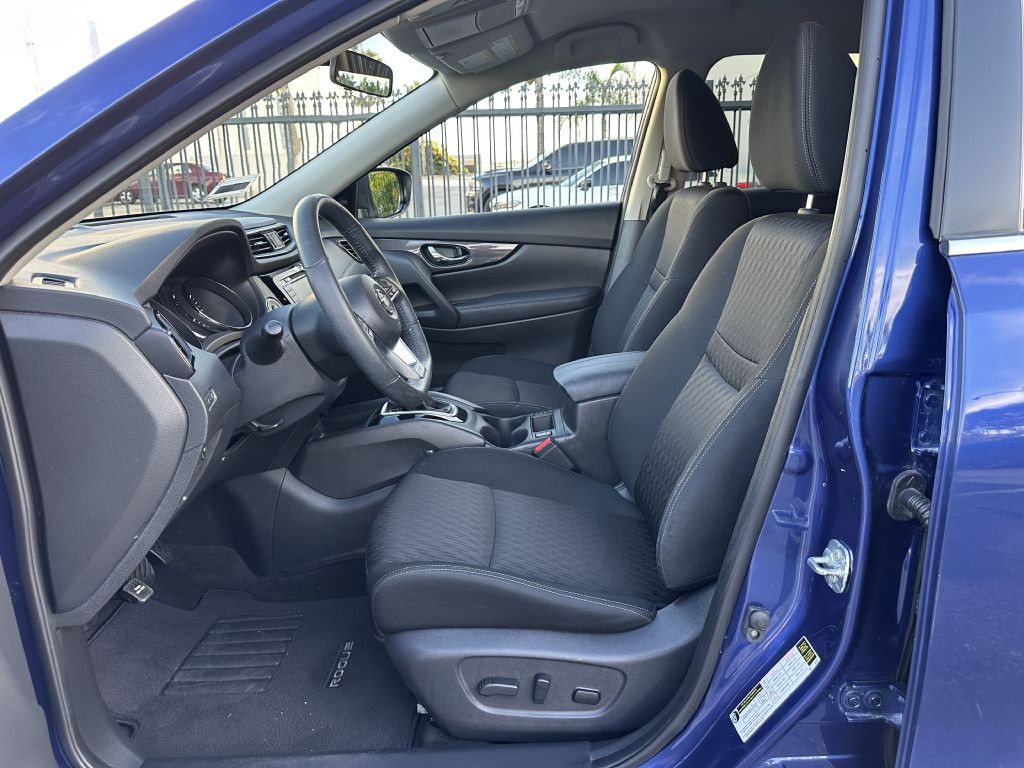 2018 Nissan Rogue Image 10