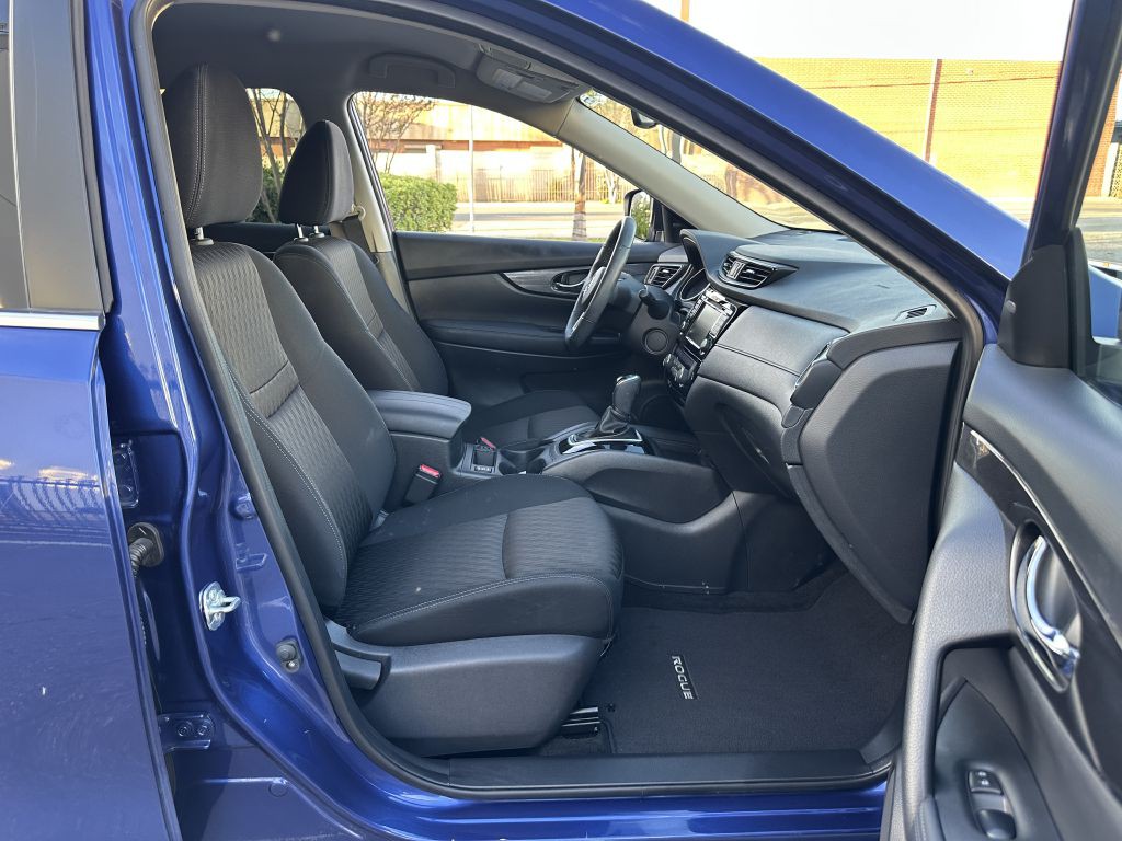 2018 Nissan Rogue Image 13