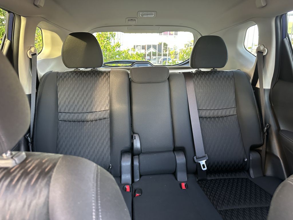 2018 Nissan Rogue Image 14