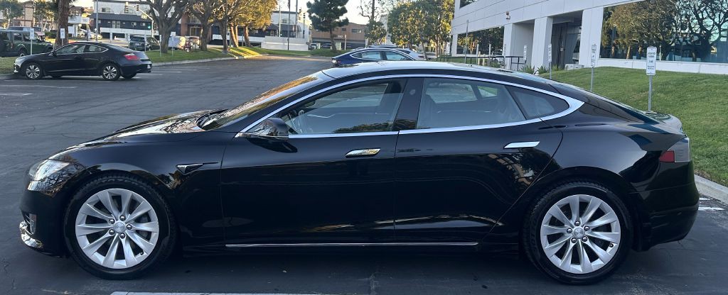2017 Tesla Model S Image 4