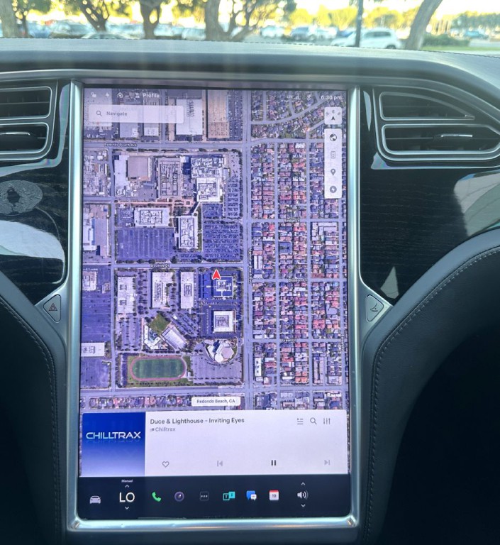 2017 Tesla Model S Image 19