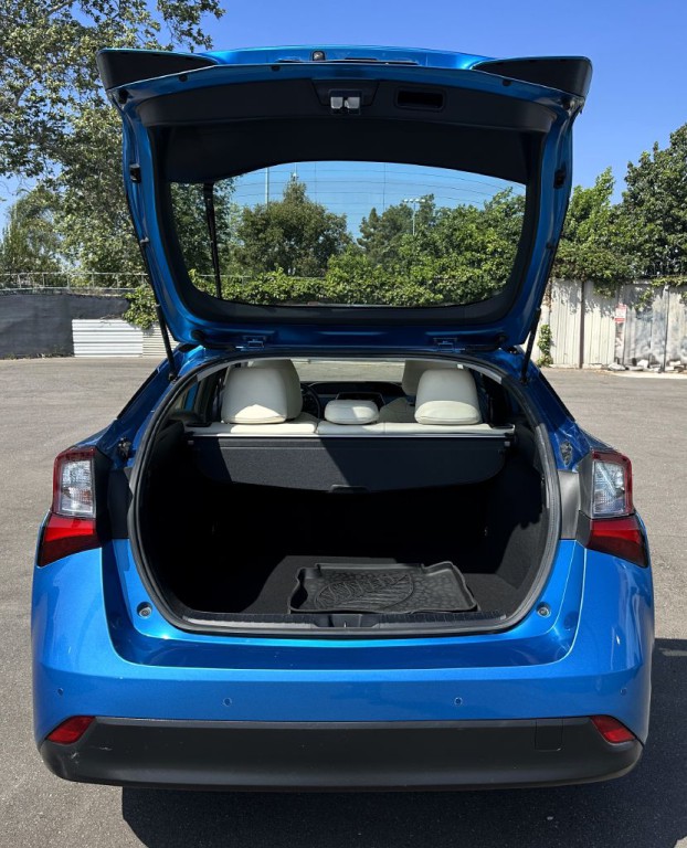 2019 Toyota Prius Image 8