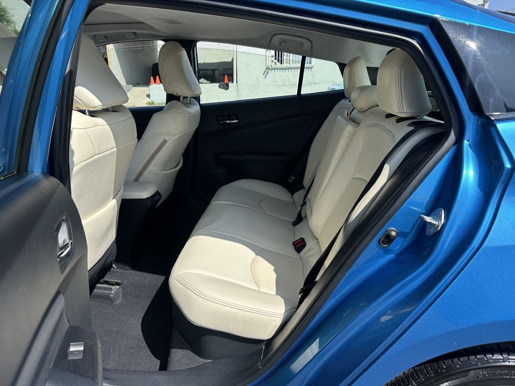 2019 Toyota Prius Image 13