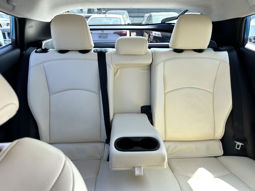 2019 Toyota Prius Image 16