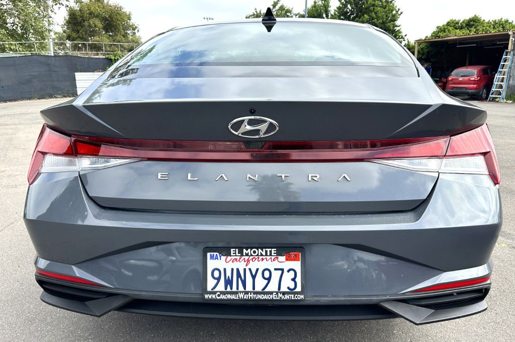 2023 Hyundai Elantra Image 4
