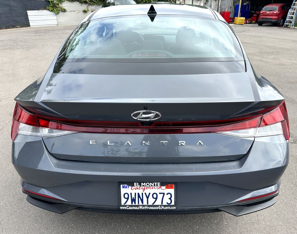 2023 Hyundai Elantra Image 5
