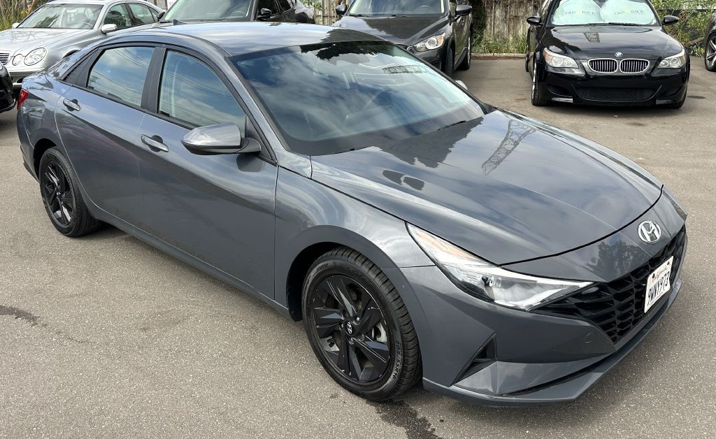 2023 Hyundai Elantra Image 7