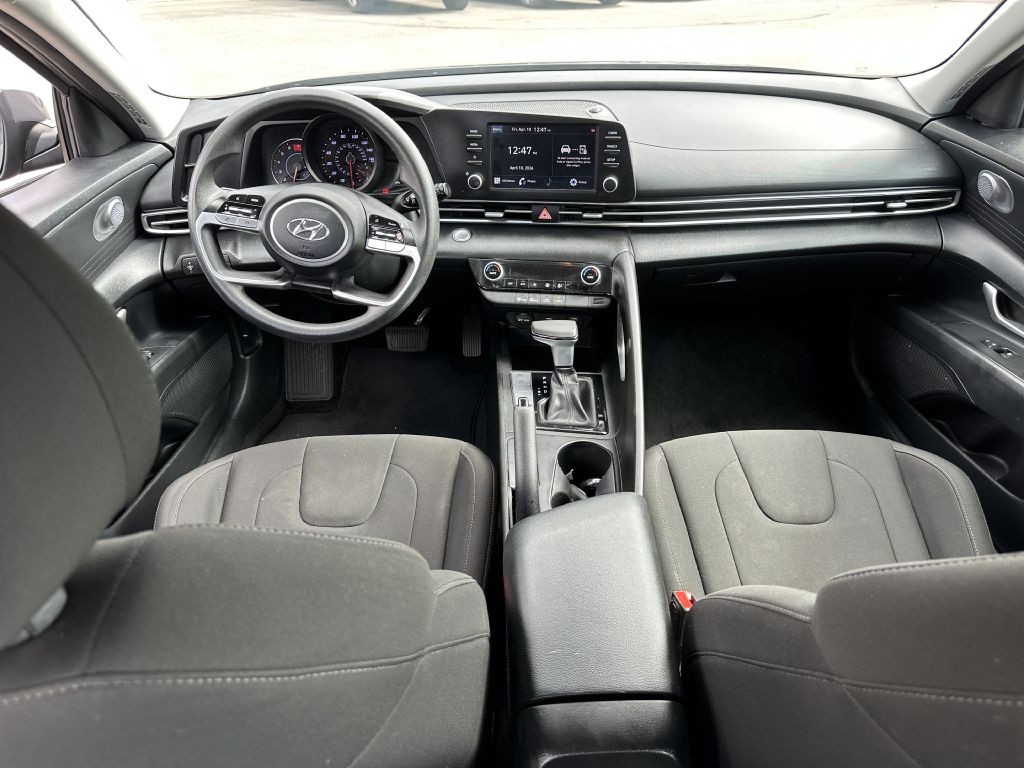 2023 Hyundai Elantra Image 13
