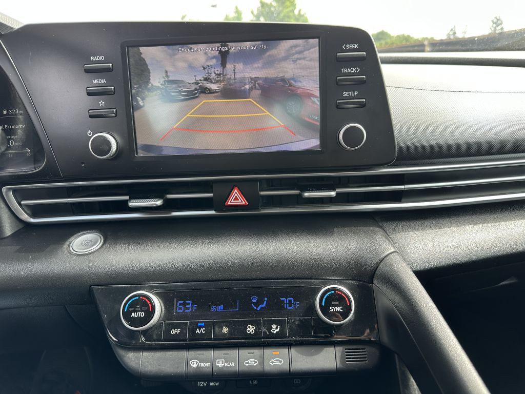 2023 Hyundai Elantra Image 16