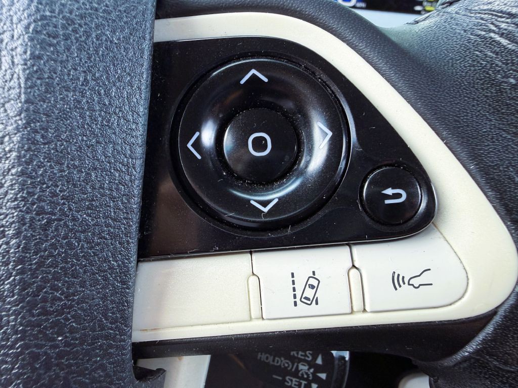2017 Toyota Prius Image 17