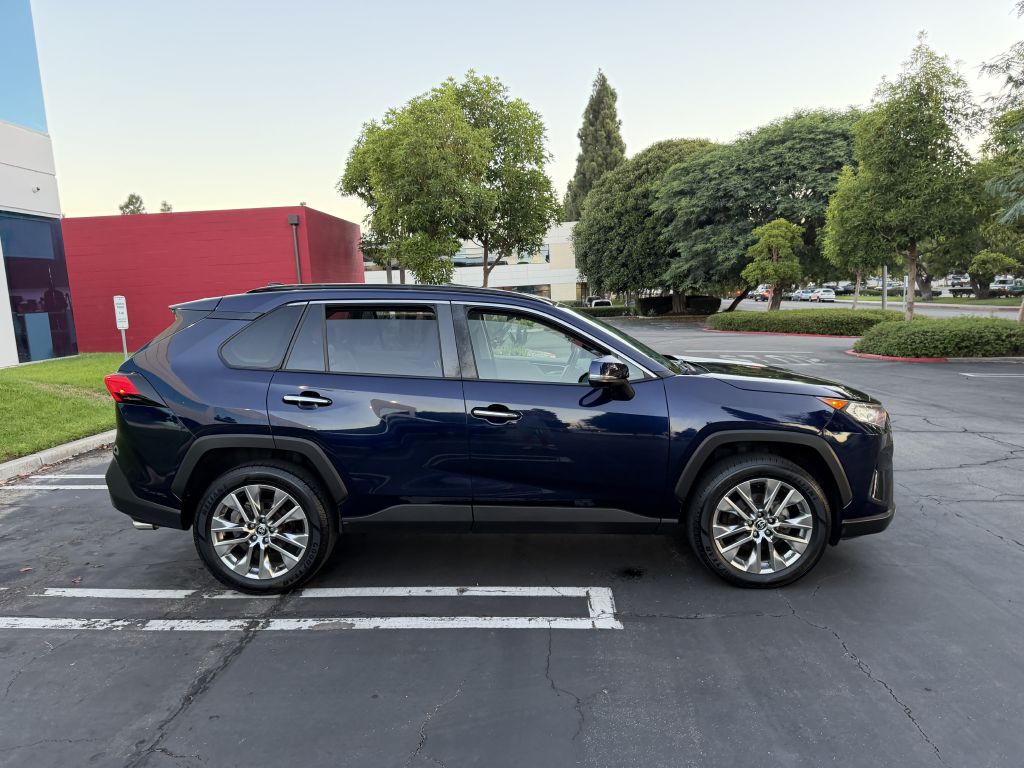 2020 Toyota Rav4 Image 8