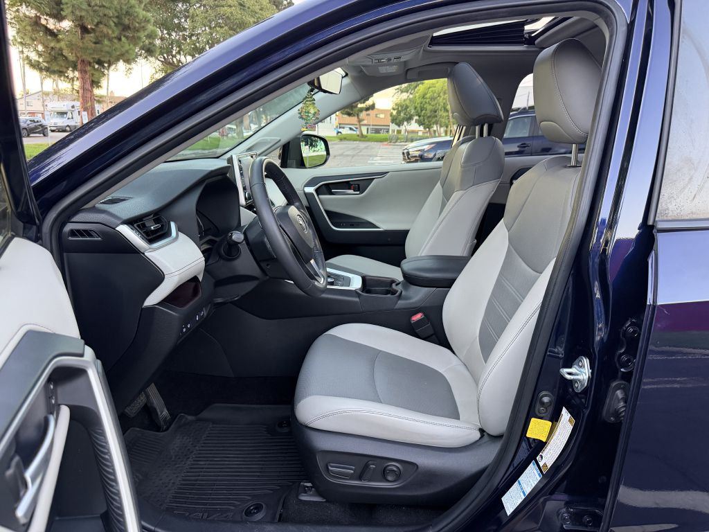 2020 Toyota Rav4 Image 11