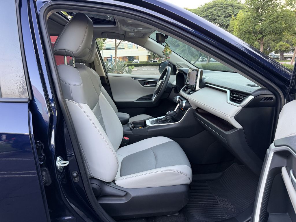 2020 Toyota Rav4 Image 14