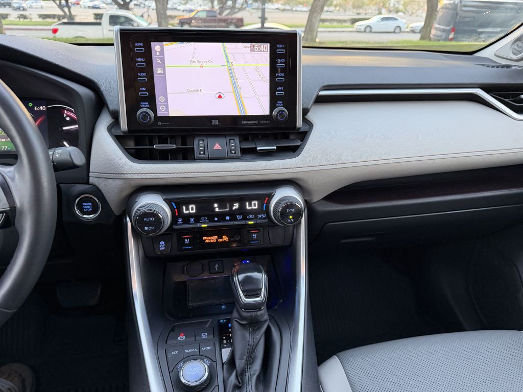 2020 Toyota Rav4 Image 18