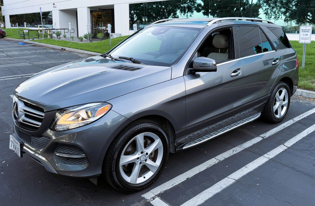 2017 Mercedes-Benz GLE-Class Image 2