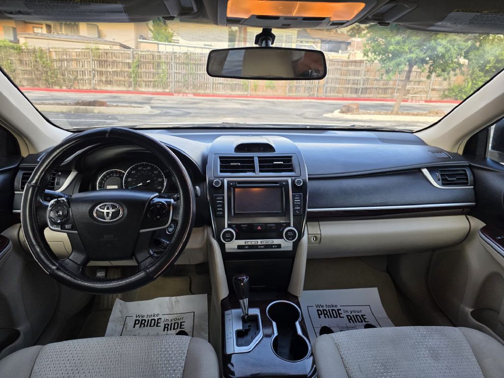 2014 Toyota Camry Image 13
