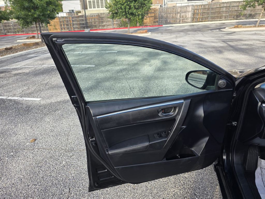 2016 Toyota Corolla Image 10