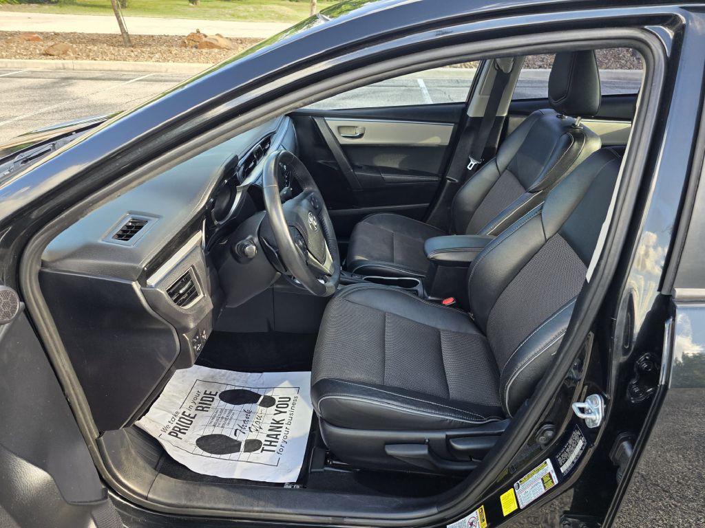 2016 Toyota Corolla Image 11
