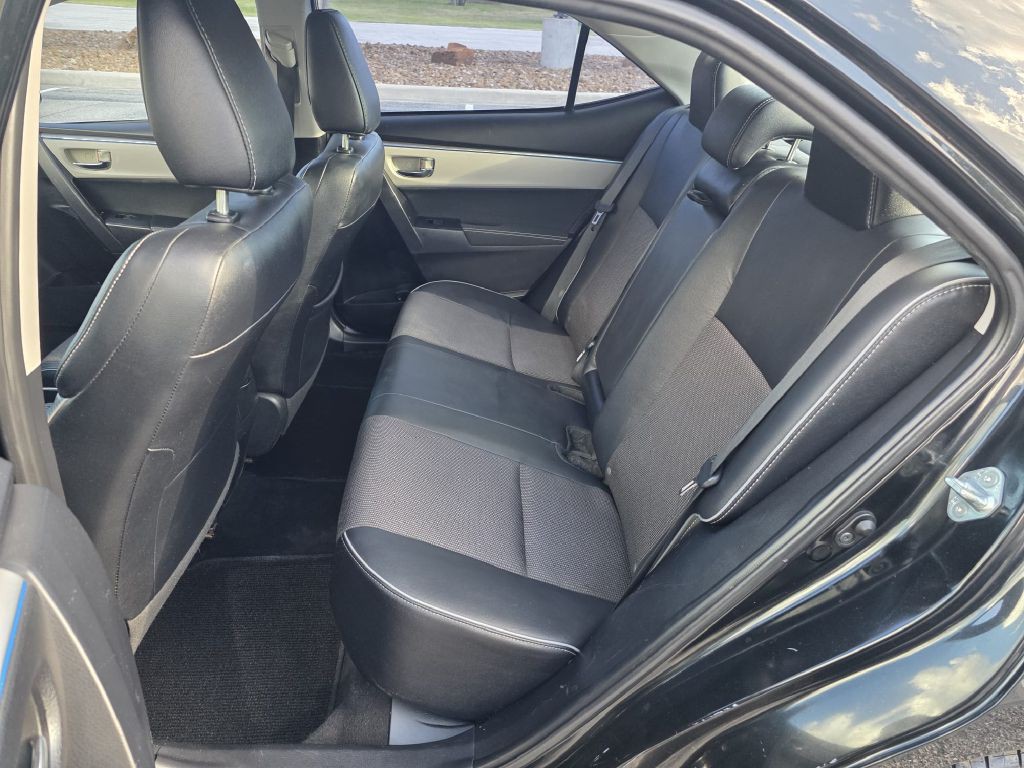 2016 Toyota Corolla Image 13