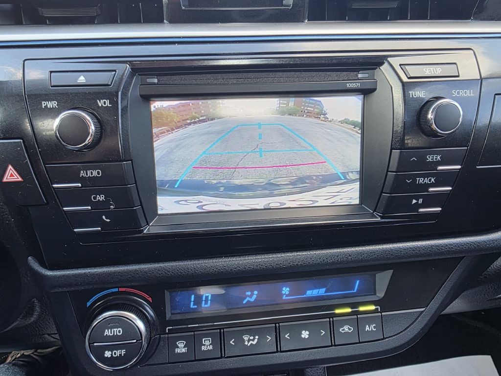 2016 Toyota Corolla Image 16