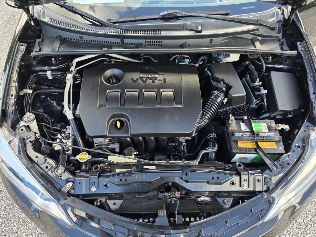 2016 Toyota Corolla Image 17
