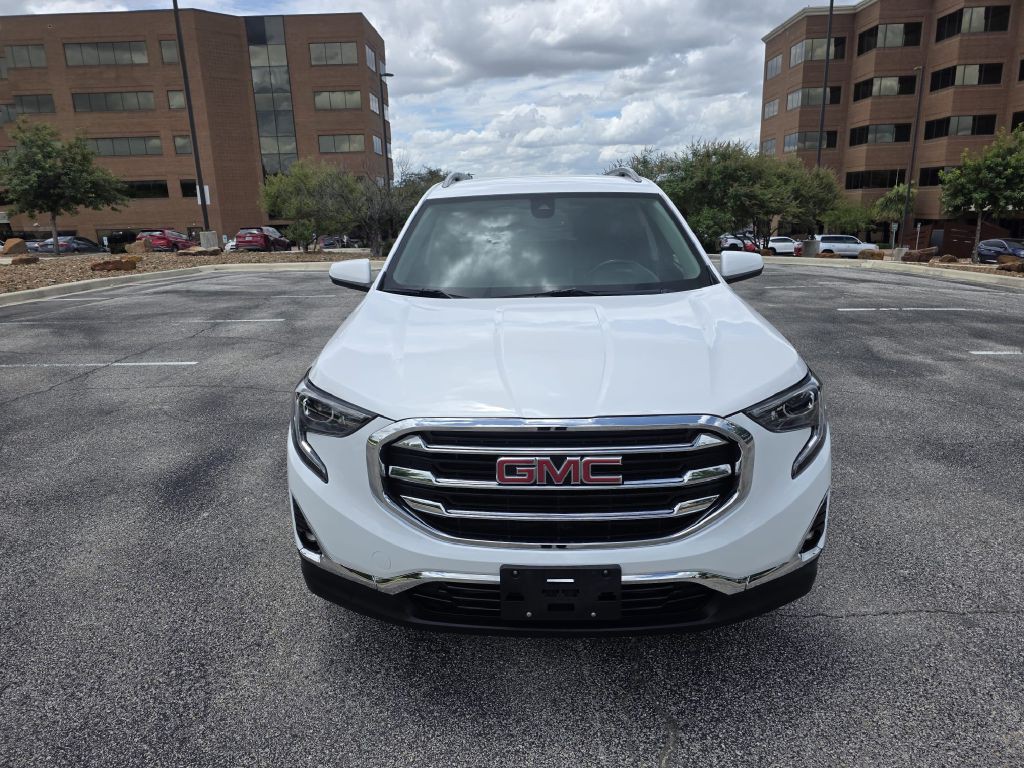 2020 GMC Terrain Image 2