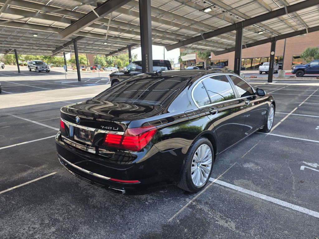 2015 BMW 7 Series Image 6