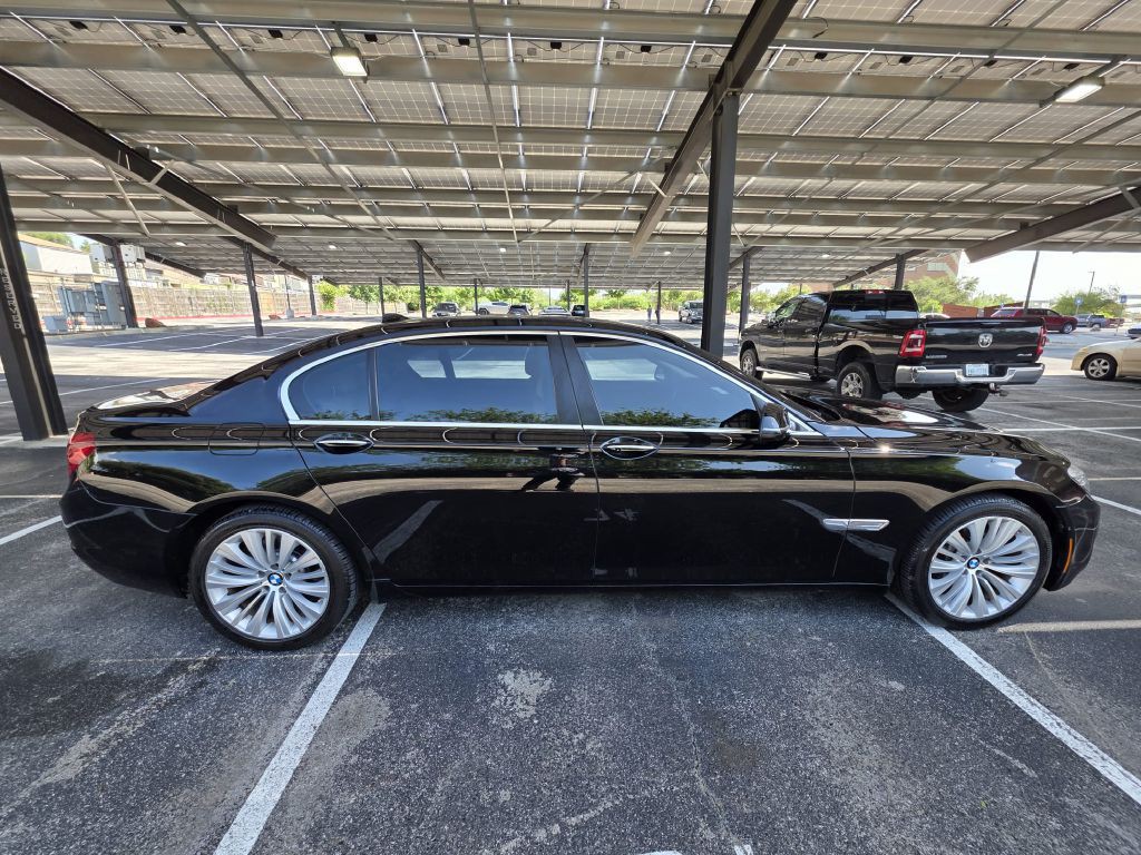 2015 BMW 7 Series Image 7